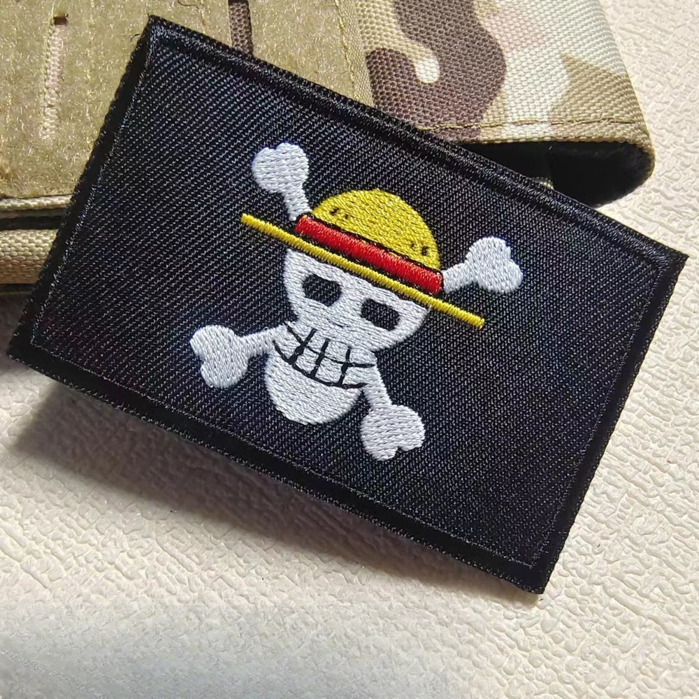 رقعة كرتونية من One Piece مطرز - مراجعة Velcro Sew On وسعره