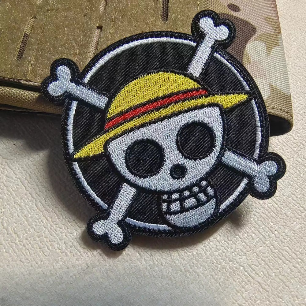 رقعة كرتونية من One Piece مطرز - مراجعة Velcro Sew On وسعره